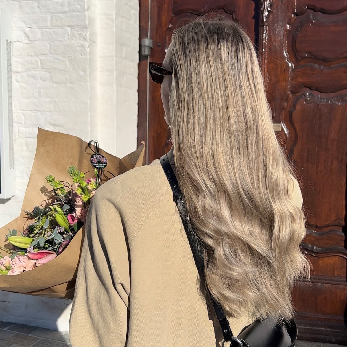Tape in Extensions - Ash Blonde 17B
