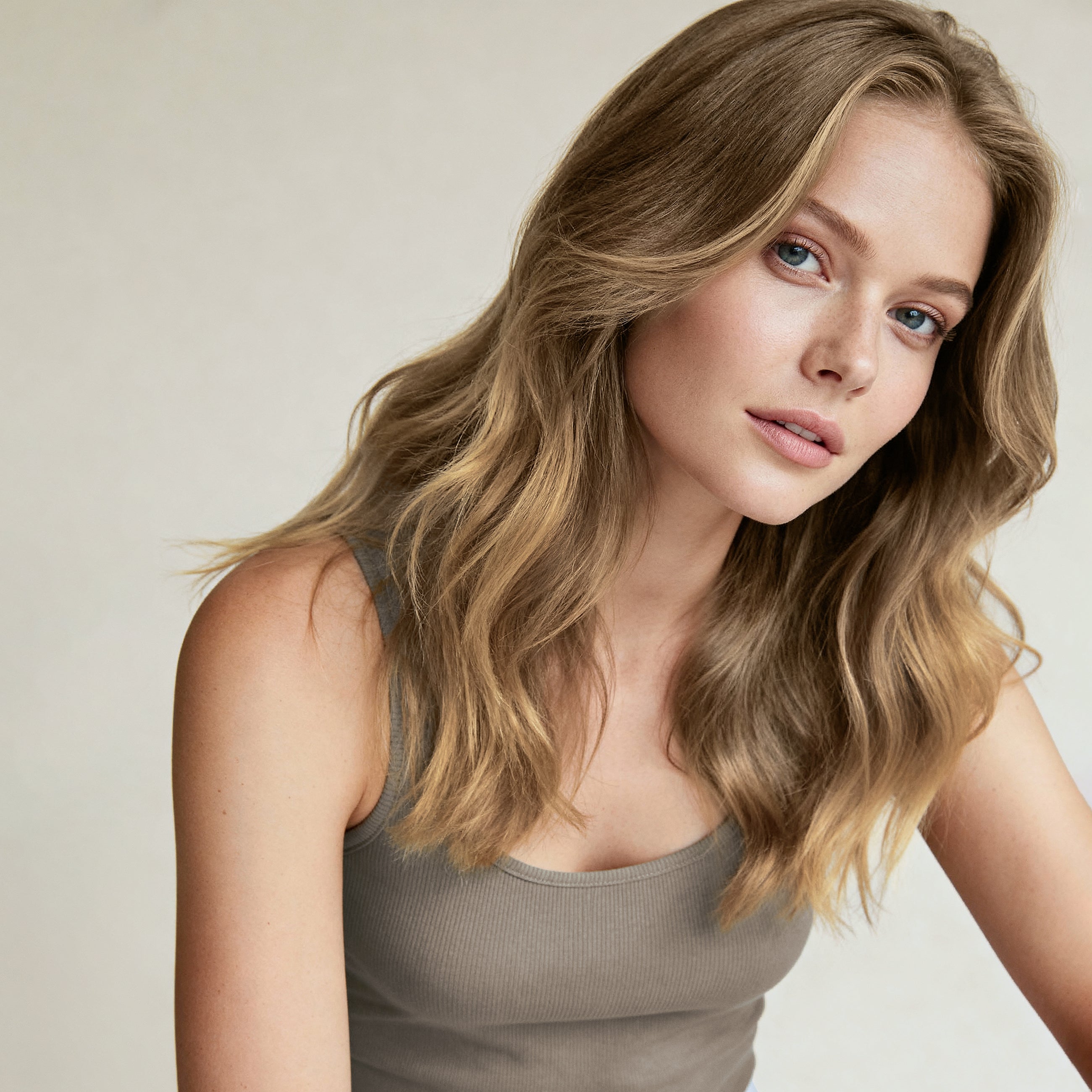 Tape in Extensions - Natural Brown Mix 3/10